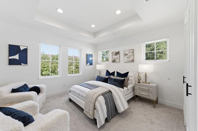 330 Grand Street, Redwood City, CA 94062