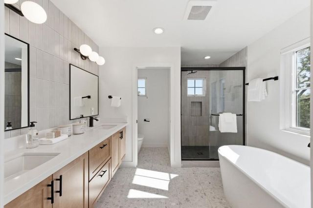 330 Grand Street, Redwood City, CA 94062