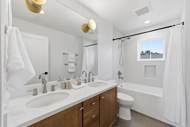 330 Grand Street, Redwood City, CA 94062