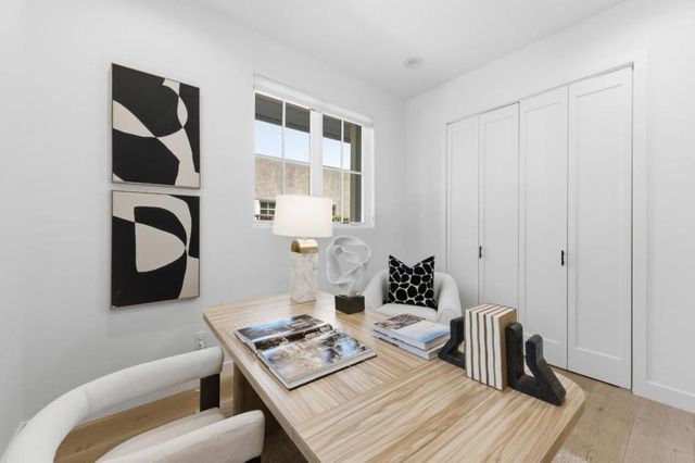 330 Grand Street, Redwood City, CA 94062