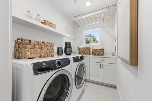 330 Grand Street, Redwood City, CA 94062