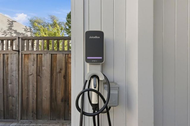 330 Grand Street, Redwood City, CA 94062