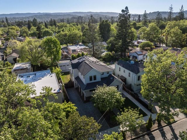 330 Grand Street, Redwood City, CA 94062