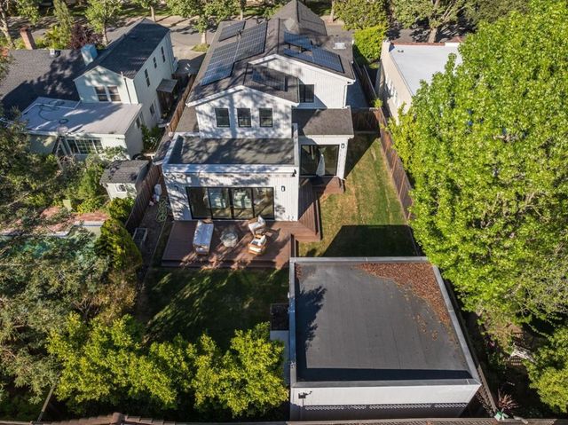 330 Grand Street, Redwood City, CA 94062