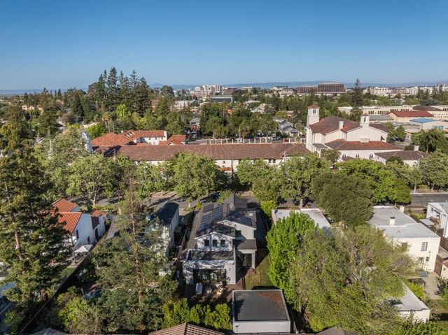 330 Grand Street, Redwood City, CA 94062