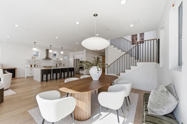 330 Grand Street, Redwood City, CA 94062