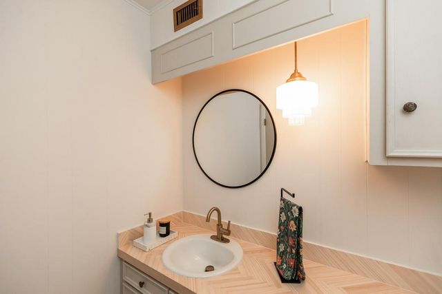 1210 Nottingham Lane, Beaumont, TX 77706