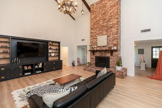 1210 Nottingham Lane, Beaumont, TX 77706