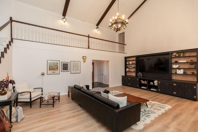 1210 Nottingham Lane, Beaumont, TX 77706