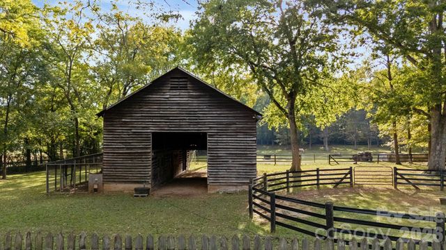 10915 Beatties Ford Road, Huntersville, NC 28078