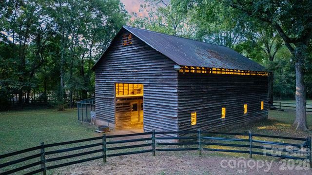 10915 Beatties Ford Road, Huntersville, NC 28078