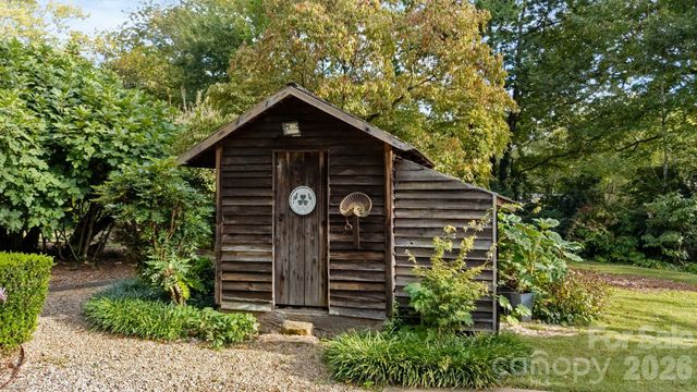 10915 Beatties Ford Road, Huntersville, NC 28078