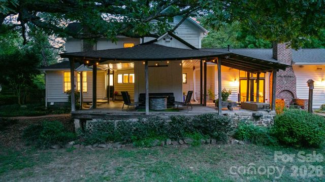 10915 Beatties Ford Road, Huntersville, NC 28078