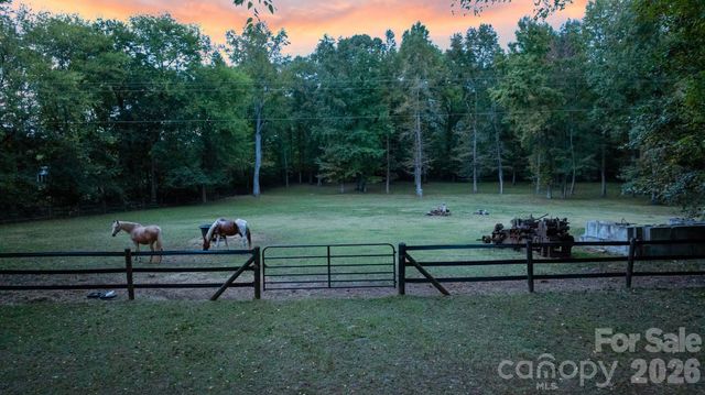 10915 Beatties Ford Road, Huntersville, NC 28078