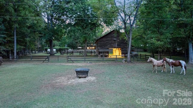 10915 Beatties Ford Road, Huntersville, NC 28078