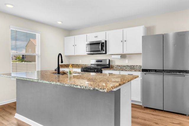 615 Ensign Place, Hebron, IN 46341