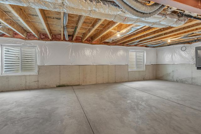615 Ensign Place, Hebron, IN 46341
