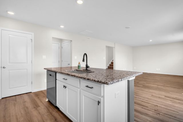 615 Ensign Place, Hebron, IN 46341