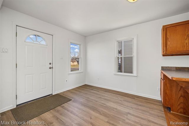 20240 Hollywood Street, Harper Woods, MI 48225