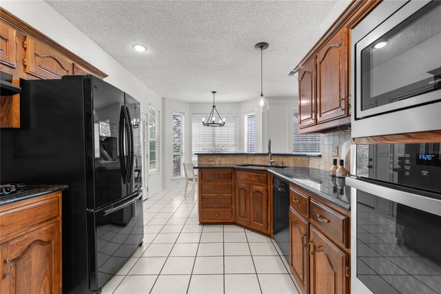2010 Old McGarrah Road, Mckinney, TX 75072