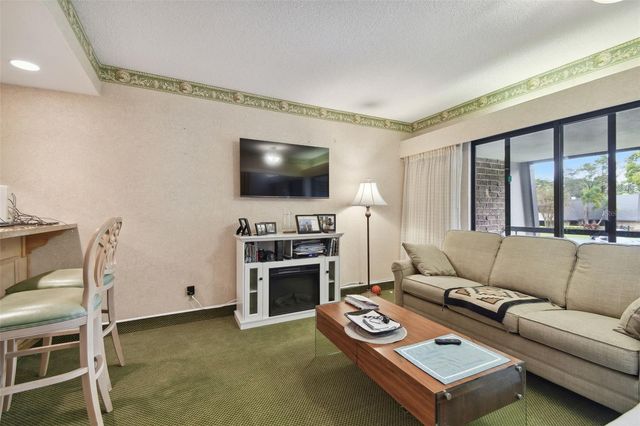 36750 US HIGHWAY 19 N 9-208, Palm Harbor, FL 34684