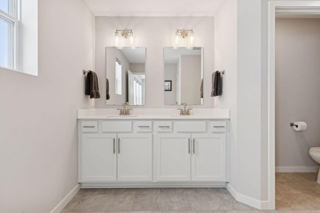 9560 4th Street N, Lake Elmo, MN 55042