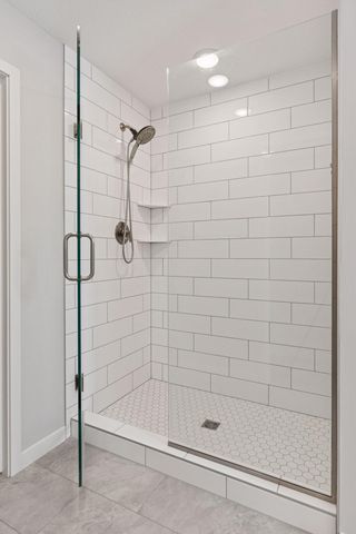 9560 4th Street N, Lake Elmo, MN 55042