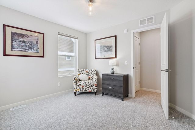 9560 4th Street N, Lake Elmo, MN 55042