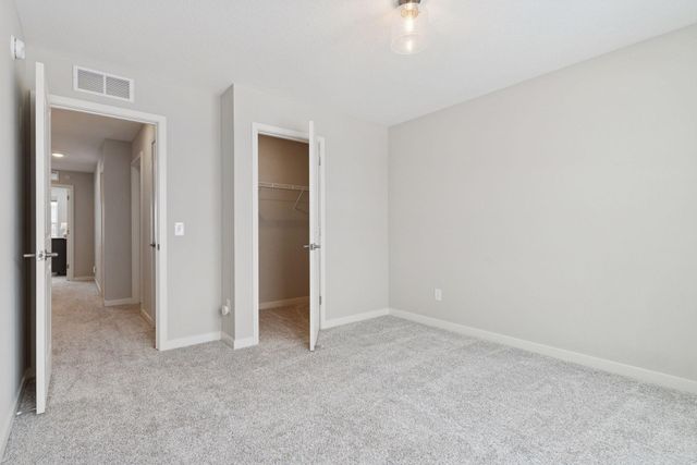 9560 4th Street N, Lake Elmo, MN 55042