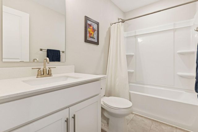 9560 4th Street N, Lake Elmo, MN 55042