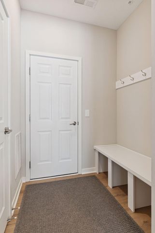 9560 4th Street N, Lake Elmo, MN 55042