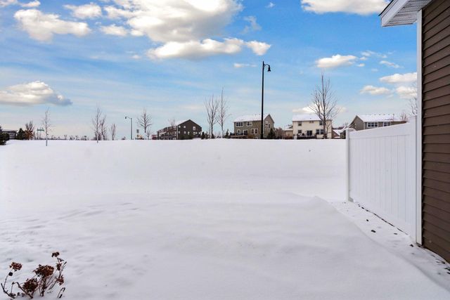 9560 4th Street N, Lake Elmo, MN 55042