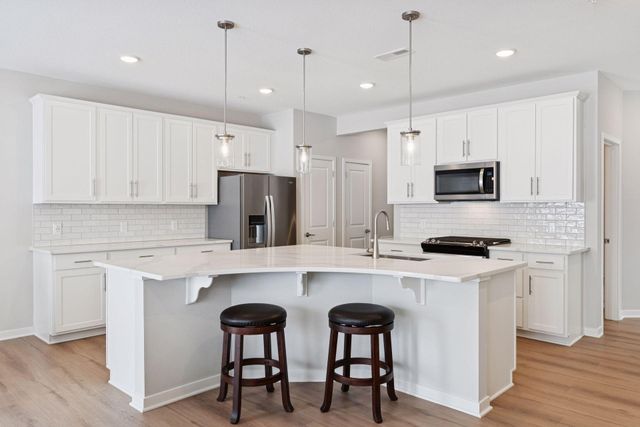 9560 4th Street N, Lake Elmo, MN 55042