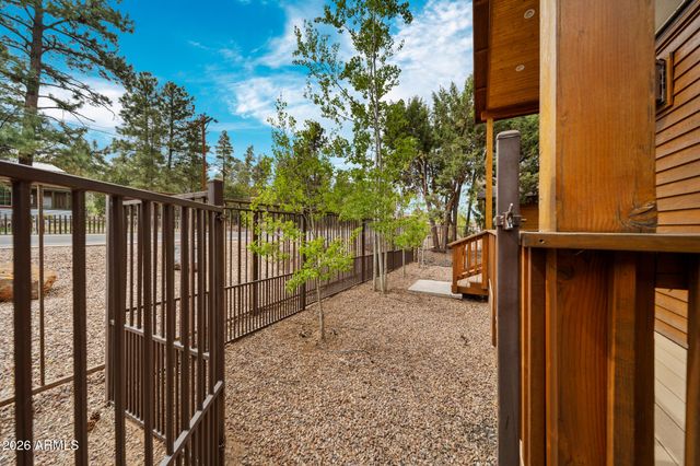 2011 N LAKE BREEZE Road, Lakeside, AZ 85929