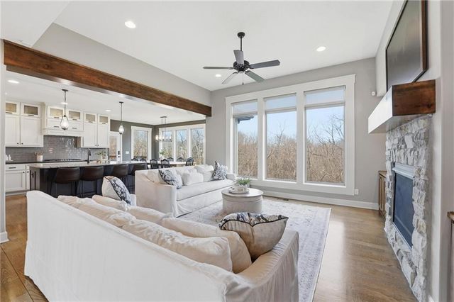 836 OLD HICKORY Road, Greenwood, MO 64034