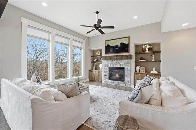 836 OLD HICKORY Road, Greenwood, MO 64034