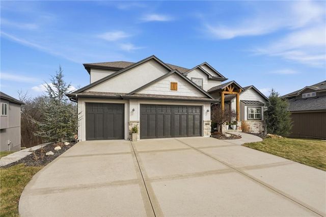 836 OLD HICKORY Road, Greenwood, MO 64034