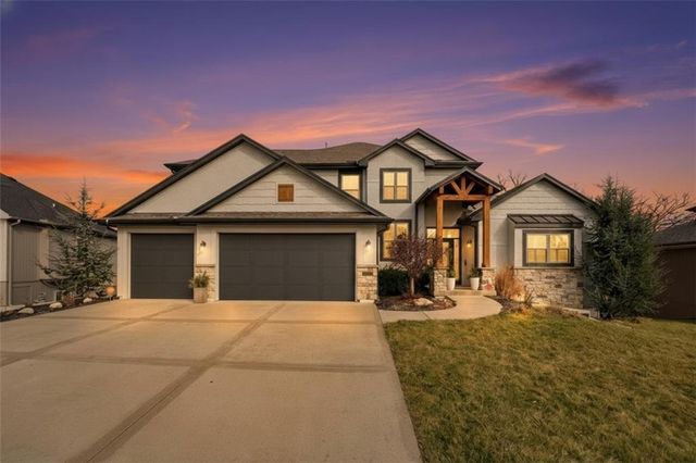 836 OLD HICKORY Road, Greenwood, MO 64034