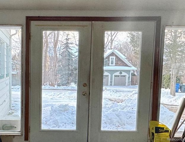 1071 Pelham Boulevard, Waterford, MI 48328