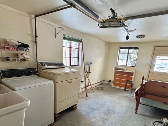 1071 Pelham Boulevard, Waterford, MI 48328