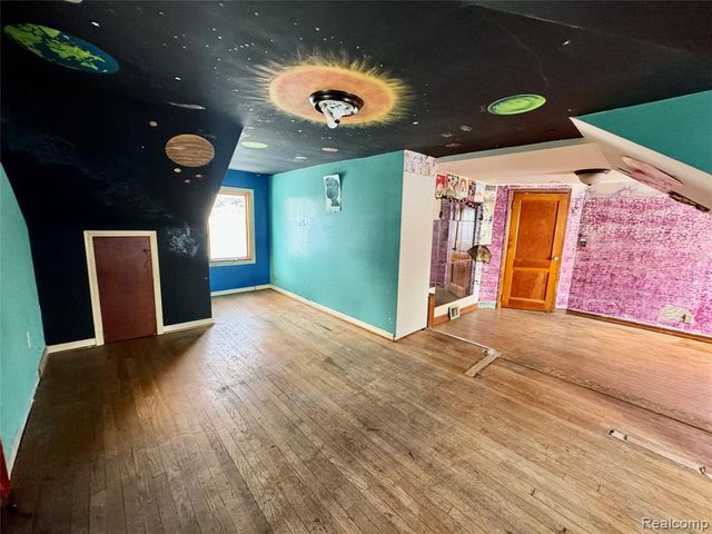 1071 Pelham Boulevard, Waterford, MI 48328