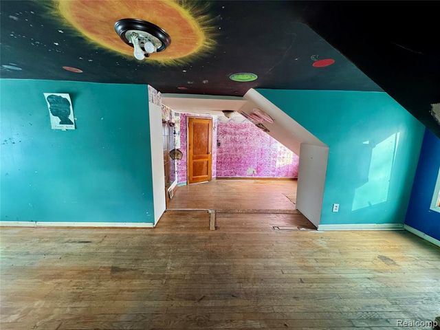 1071 Pelham Boulevard, Waterford, MI 48328