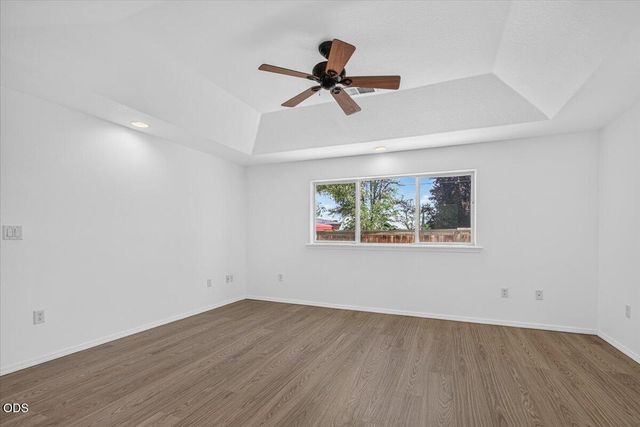 372 Sandi Way, Eagle Point, OR 97524