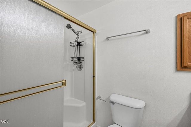 372 Sandi Way, Eagle Point, OR 97524