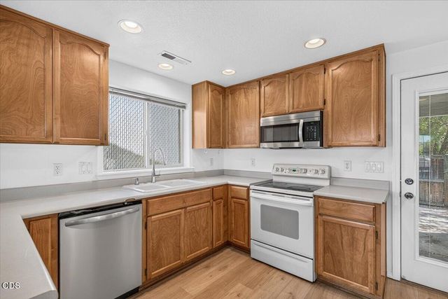 372 Sandi Way, Eagle Point, OR 97524