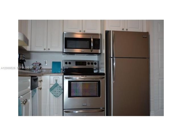 17100 N Bay Rd 1307, Sunny Isles Beach, FL 33160