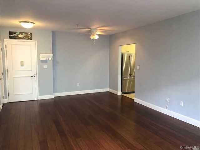 130 Post Avenue 324, Mineola, NY 11590