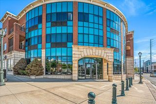 130 Post Avenue 324, Mineola, NY 11590