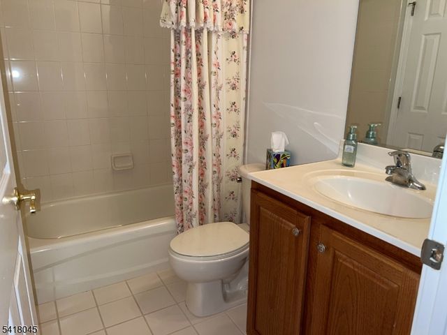 11 Stryker Rd, Franklin Twp., NJ 08873