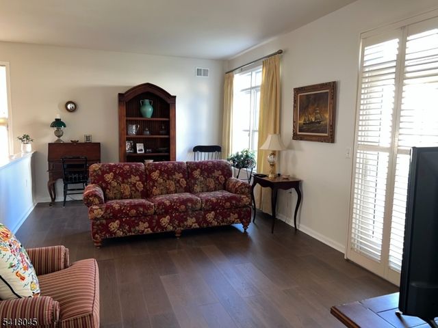 11 Stryker Rd, Franklin Twp., NJ 08873